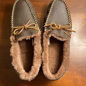 L.L. Bean NWOB Men’s 14 M Slippers